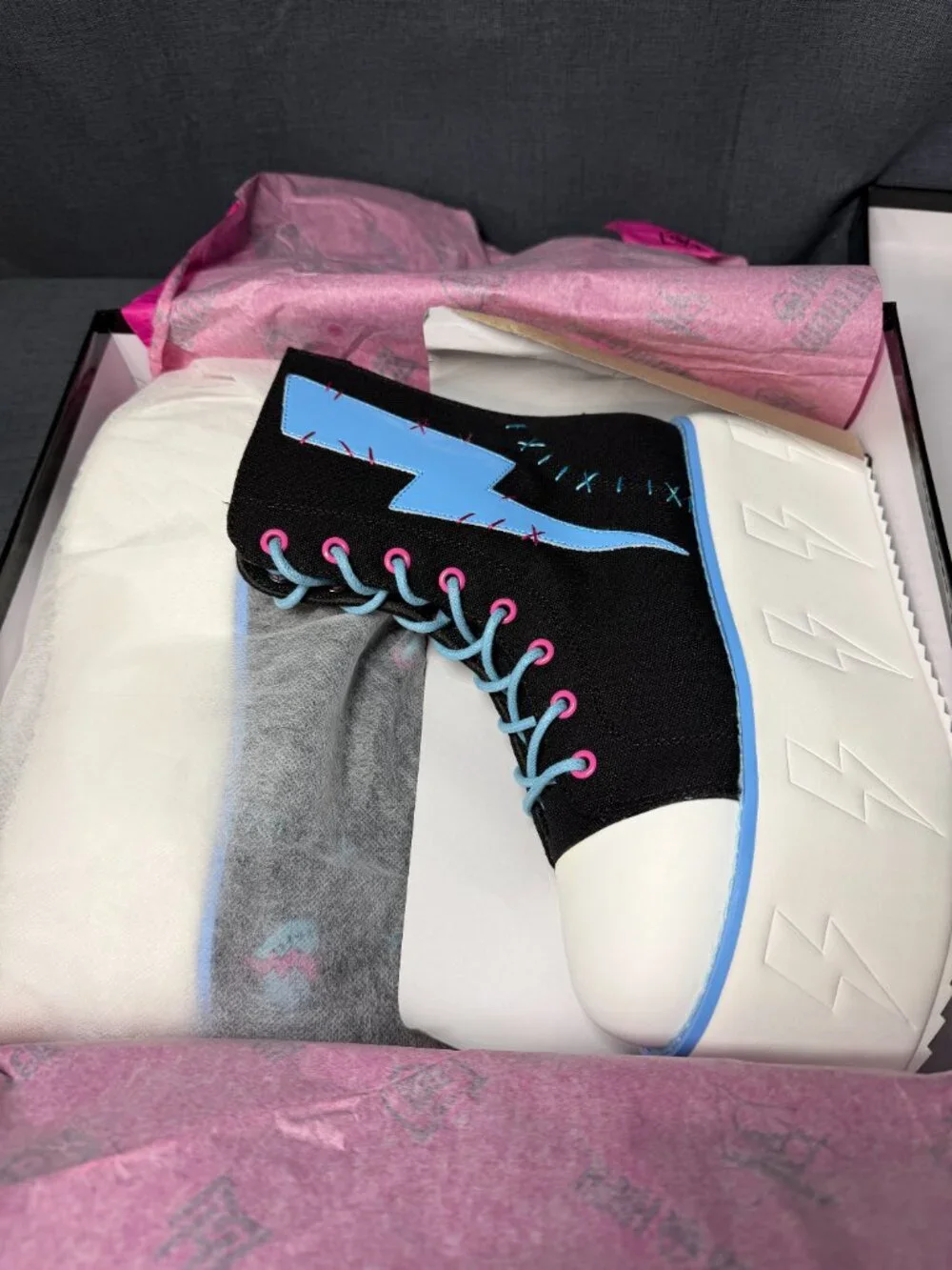 NEW‎ IN BOX Monster High Frankie Stein x YRU Jolt Women's Size 8 Platform Shoes
